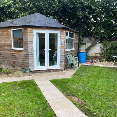 Garden Lodge Allesley Екстер'єр фото