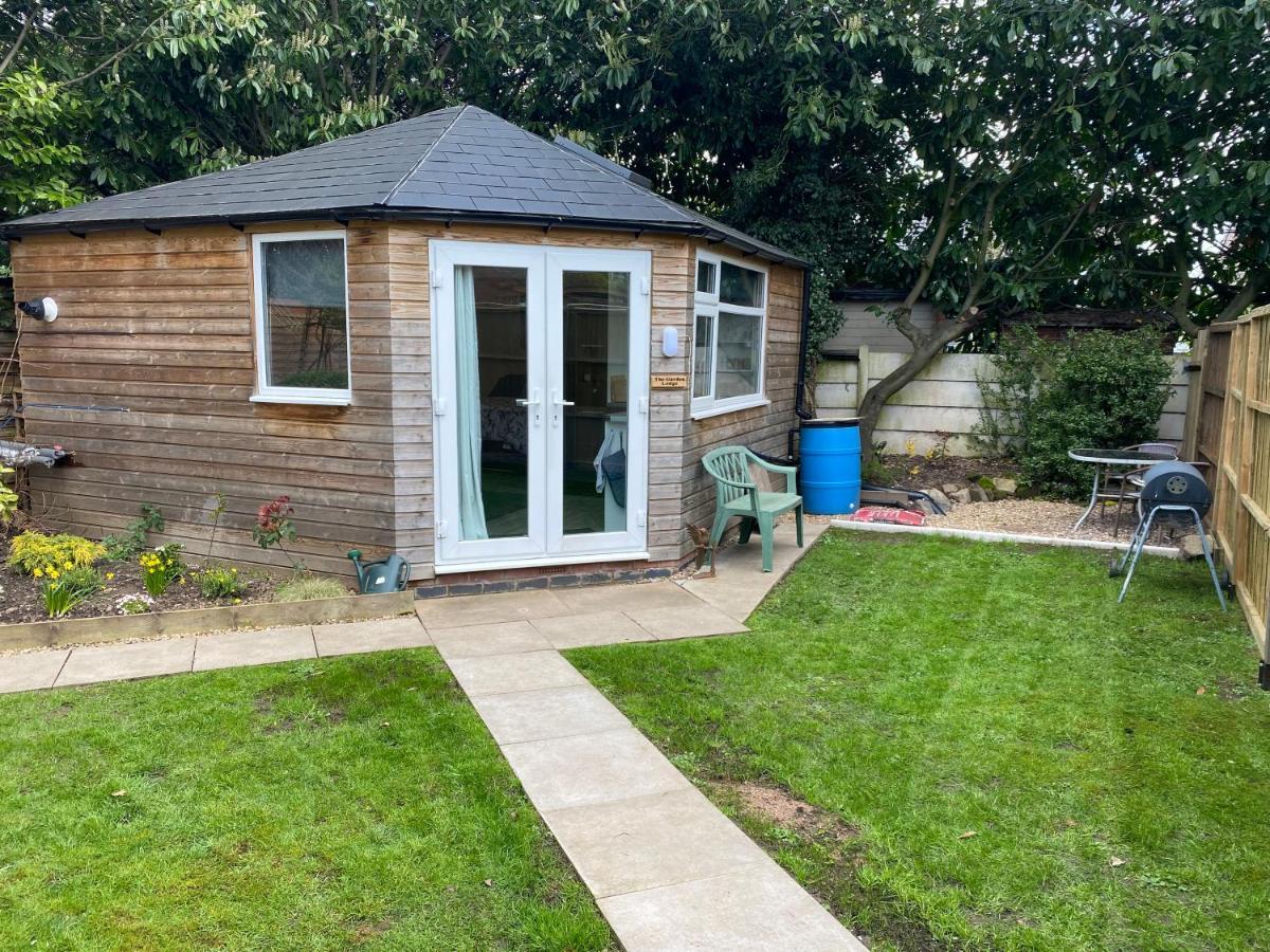 Garden Lodge Allesley Екстер'єр фото